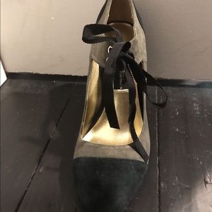 Beverly Feldman size 7 heels